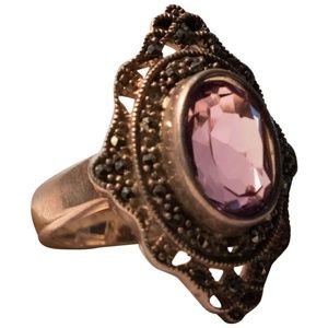 Stunning! Estate Ring  .925 and Amethyst